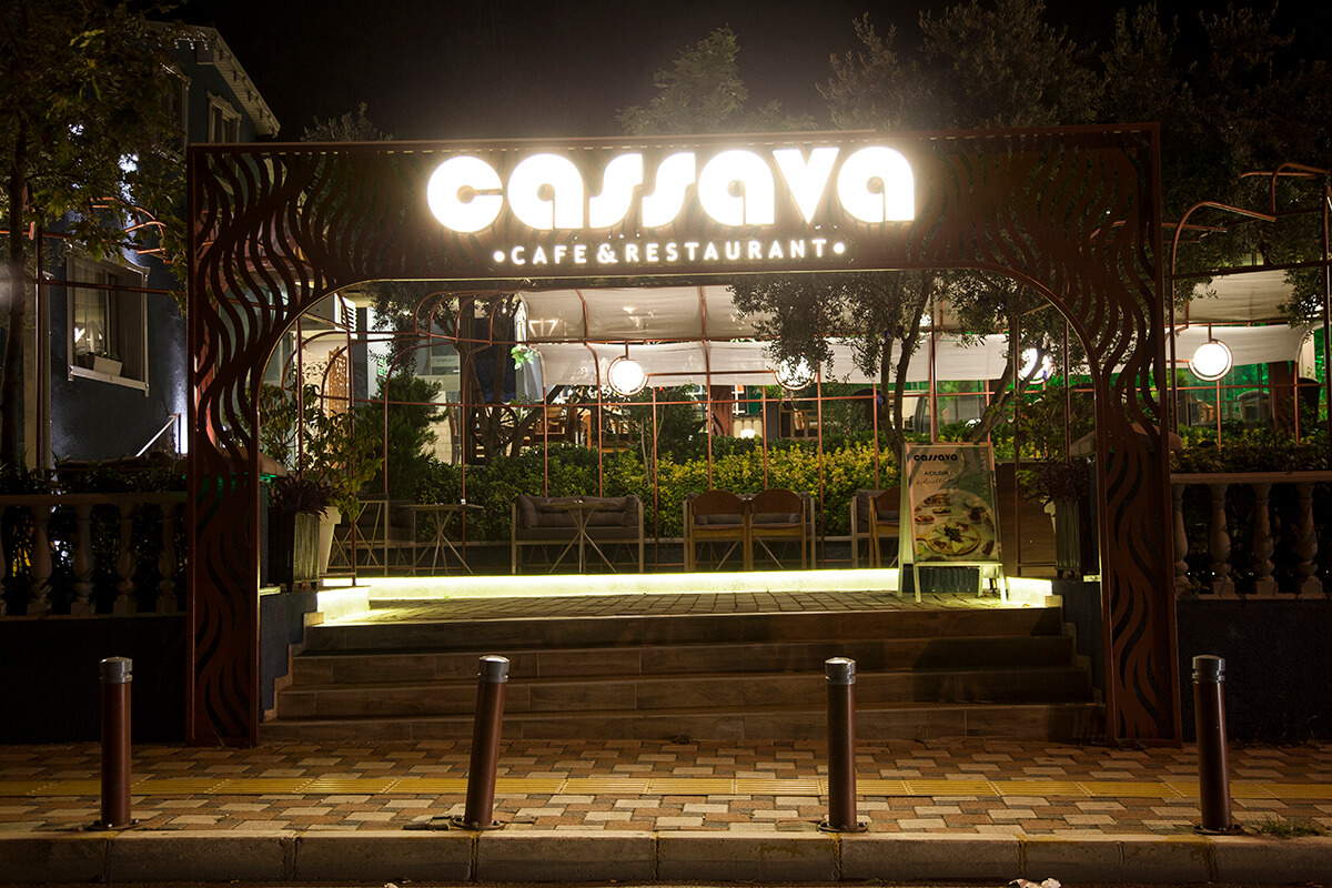 Cassava Cafe & Restaurant - İyi Masa